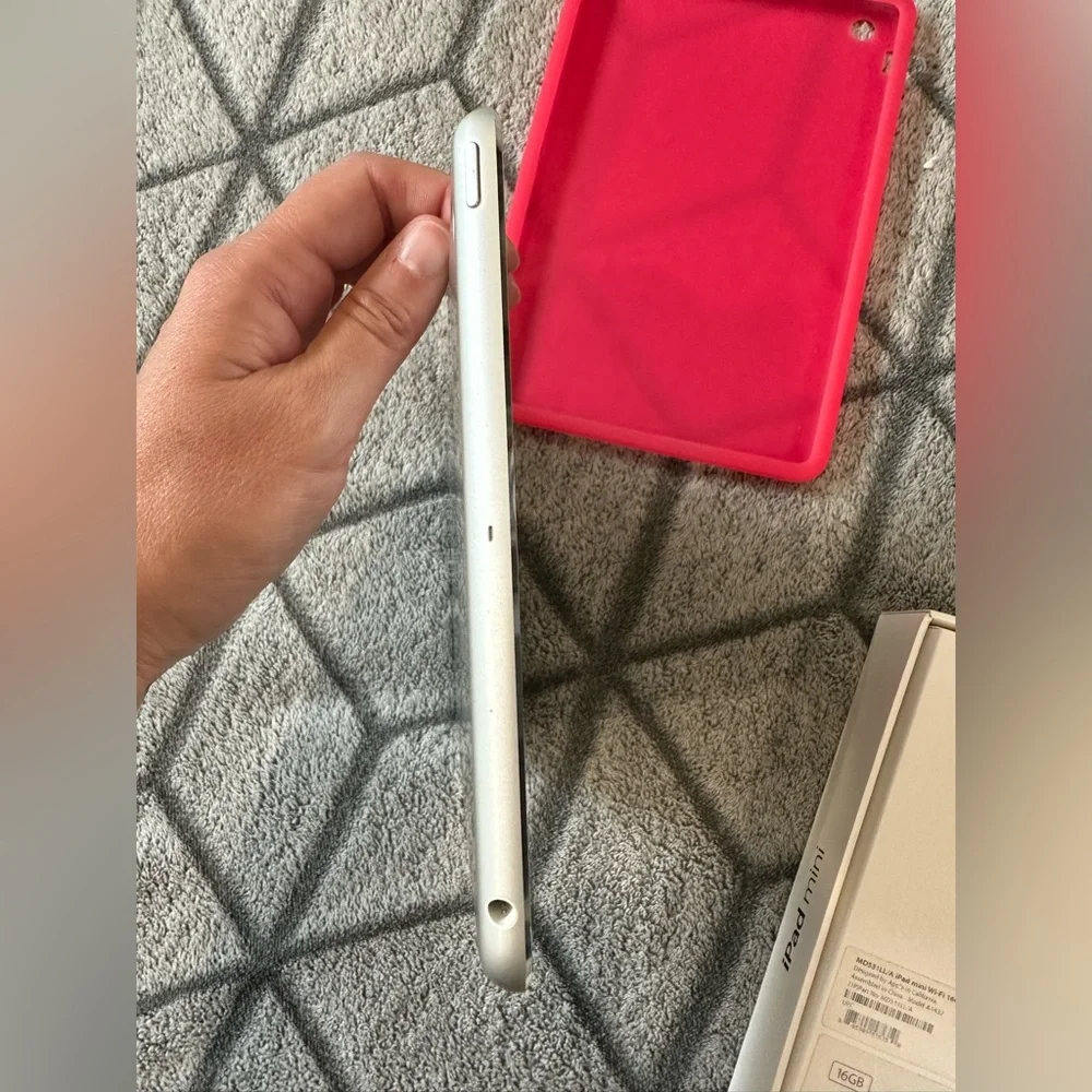 Apple IPad mini-1st generation-16 GB